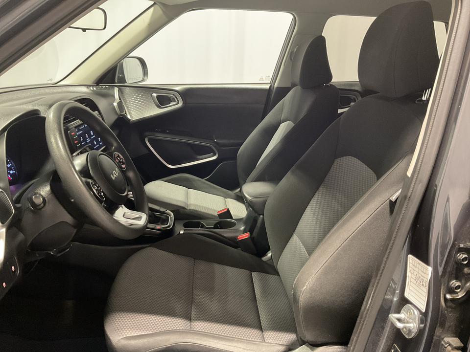2022 Kia Soul LX CVT