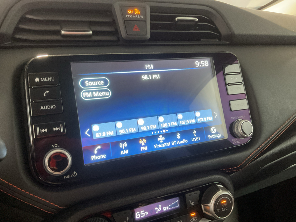 2025 Nissan Versa SR