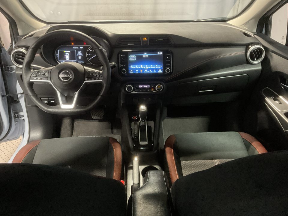 2025 Nissan Versa SR