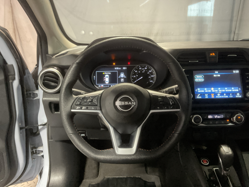 2025 Nissan Versa SR