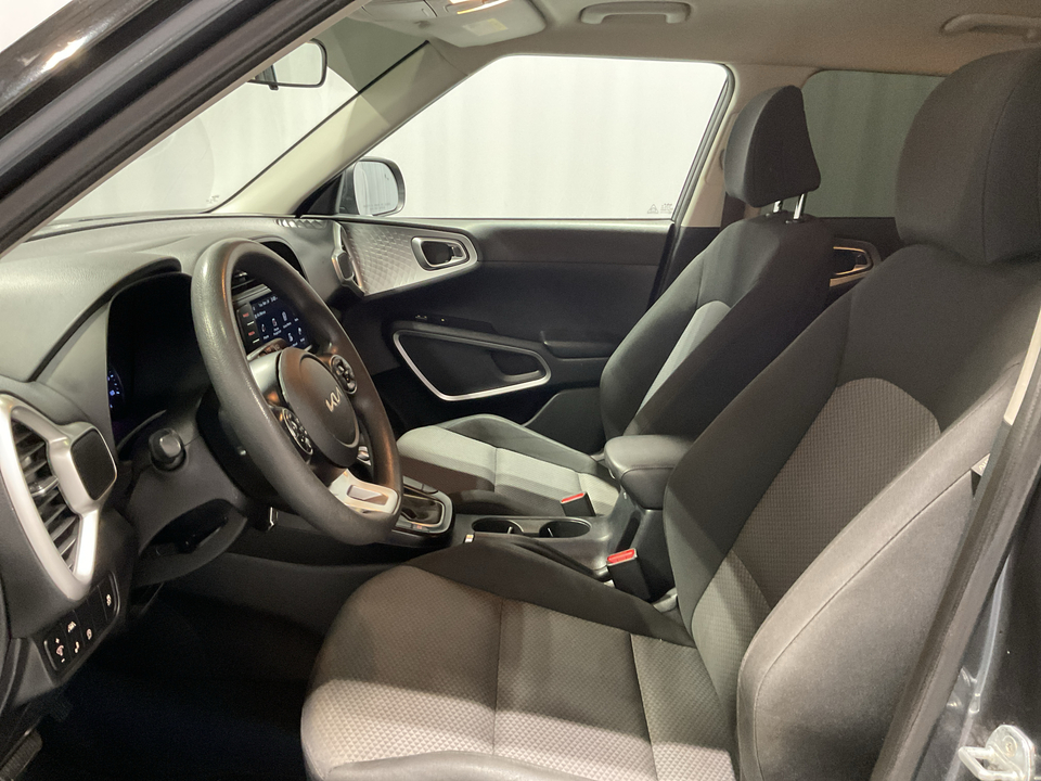 2022 Kia Soul LX CVT