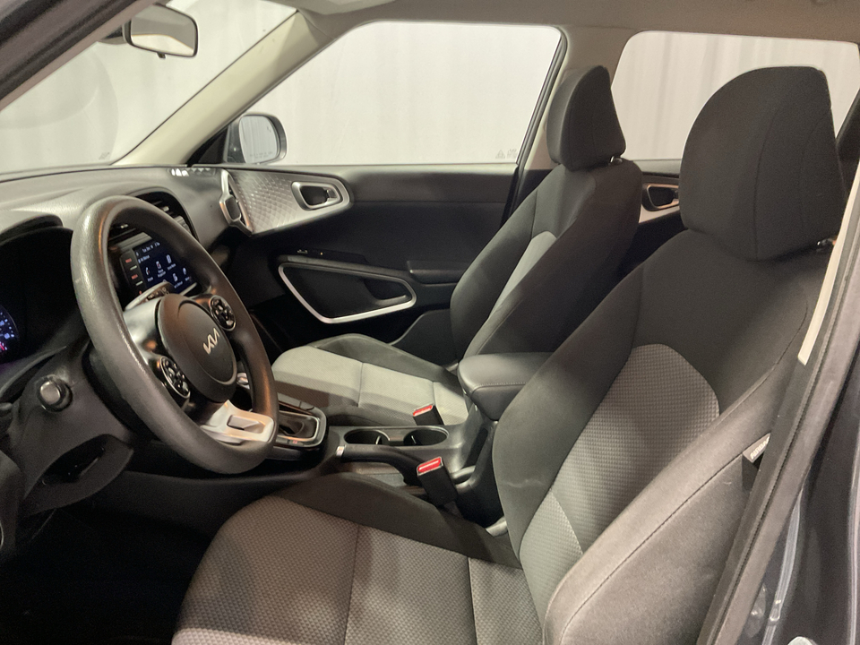 2022 Kia Soul LX CVT