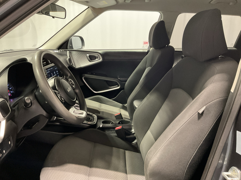 2022 Kia Soul LX CVT