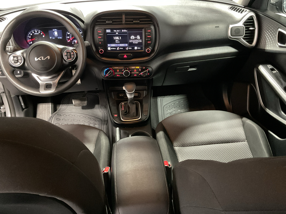 2022 Kia Soul LX CVT