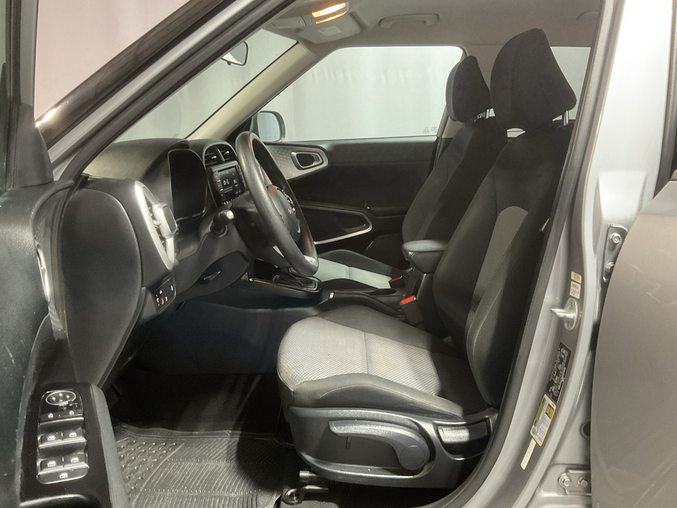 2022 Kia Soul LX CVT