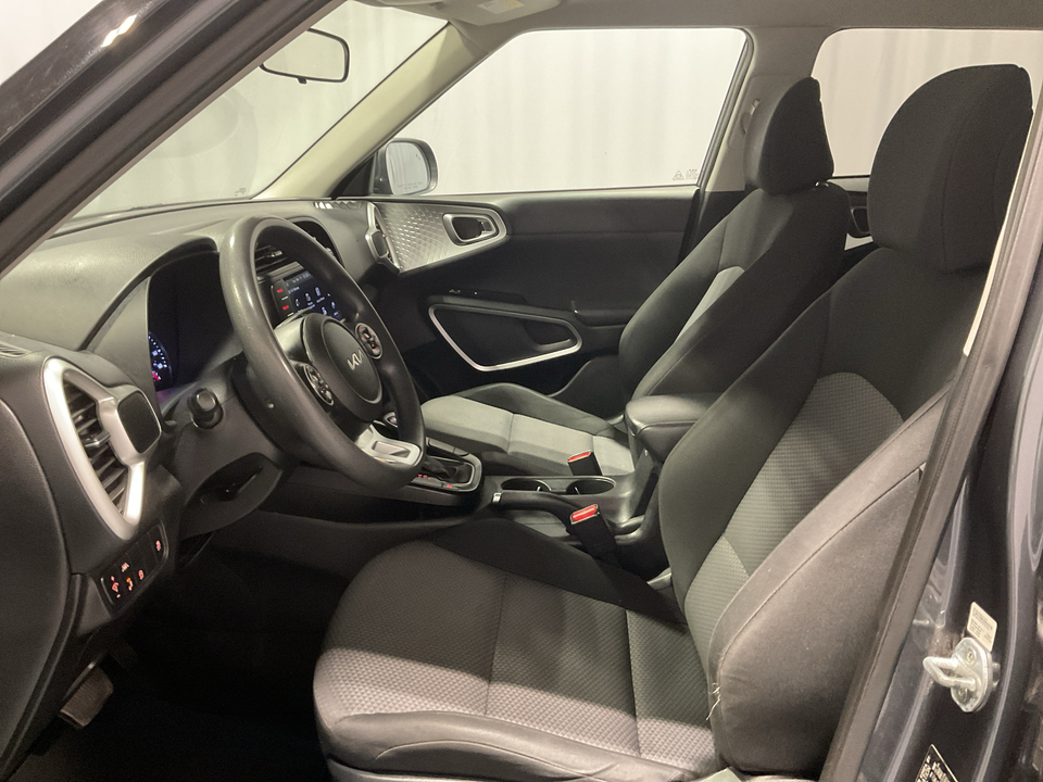 2022 Kia Soul LX CVT