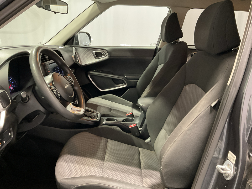 2022 Kia Soul LX CVT