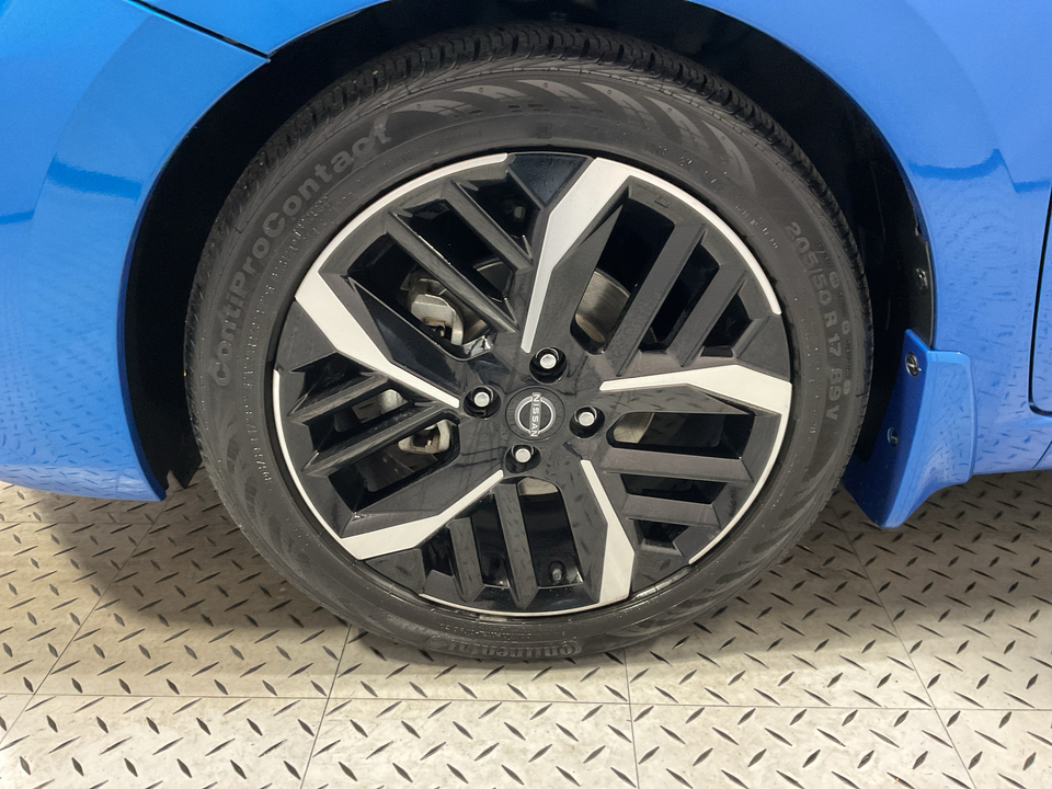 2024 Nissan Versa SR