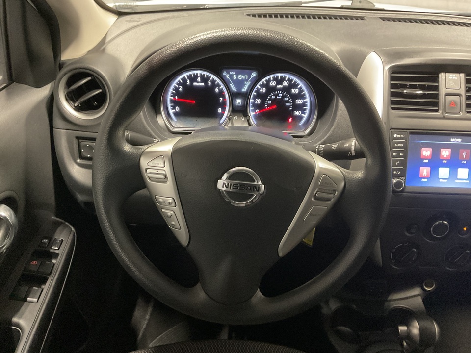 2019 Nissan Versa 1.6 SV Sedan