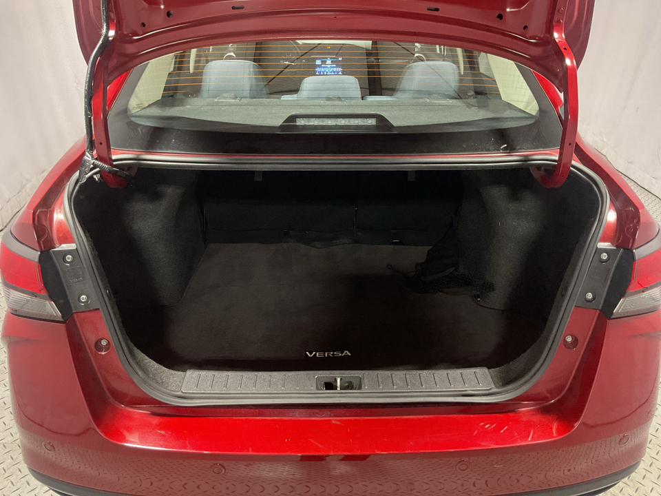 2024 Nissan Versa SR