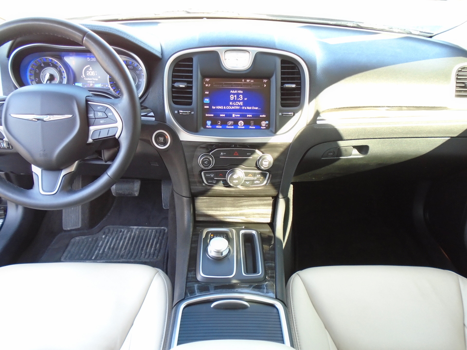 2015 Chrysler 300 Limited RWD