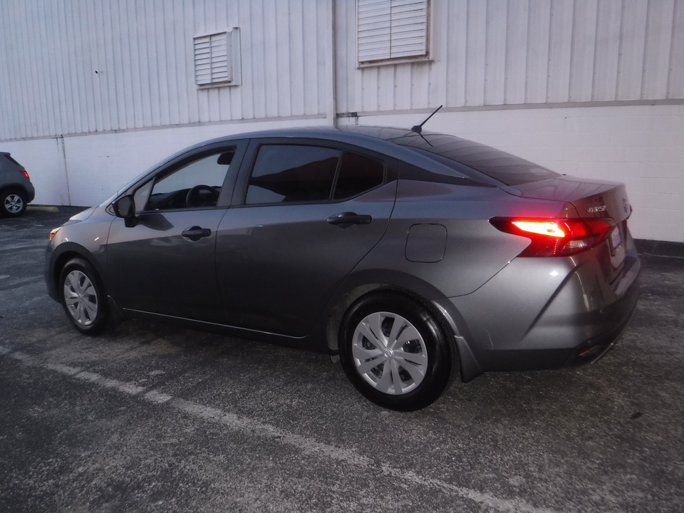 2021 Nissan Versa S CVT