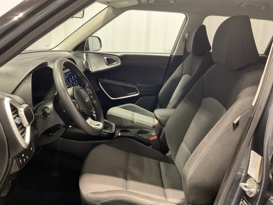 2022 Kia Soul LX CVT