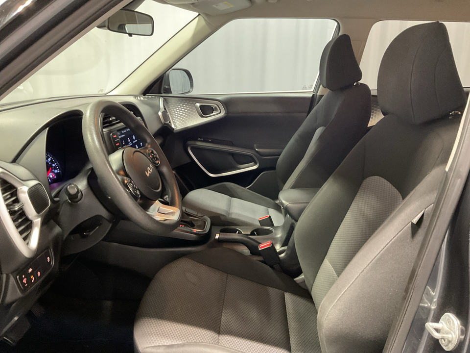 2022 Kia Soul LX CVT