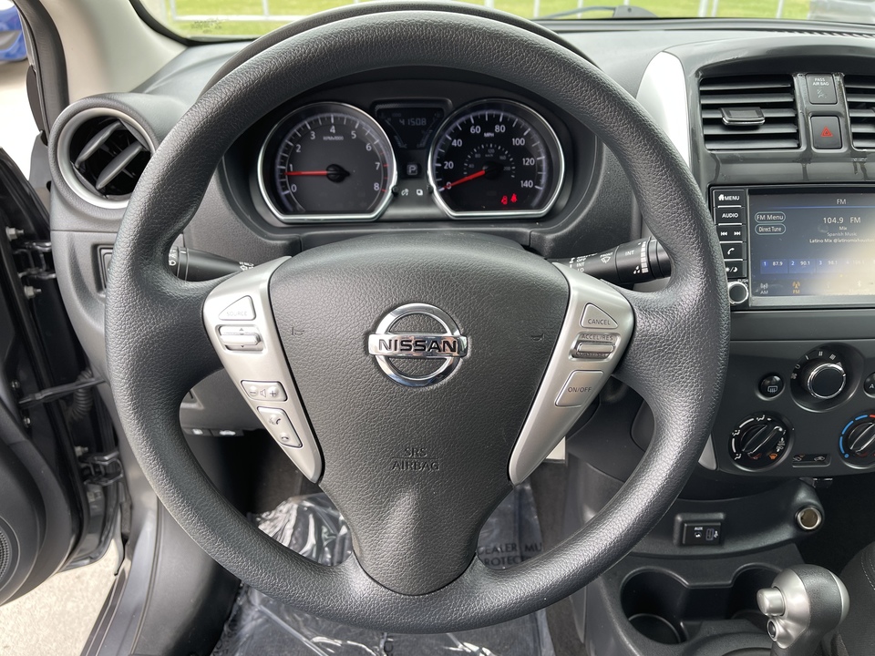 2019 Nissan Versa 1.6 SV Sedan