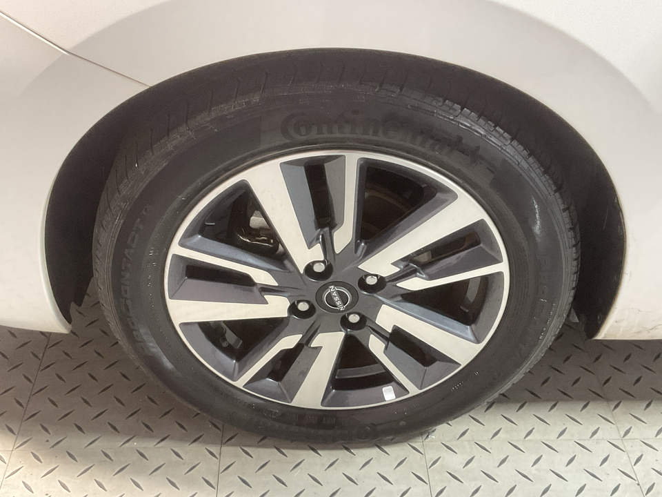 2024 Nissan Versa SV