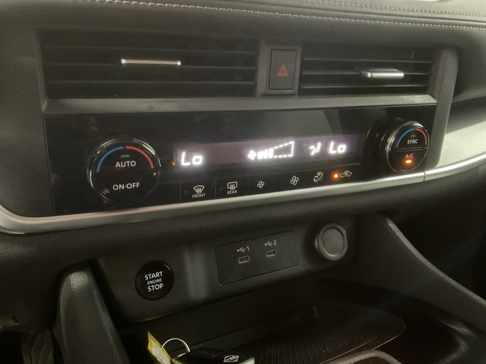 2025 Nissan Rogue SV