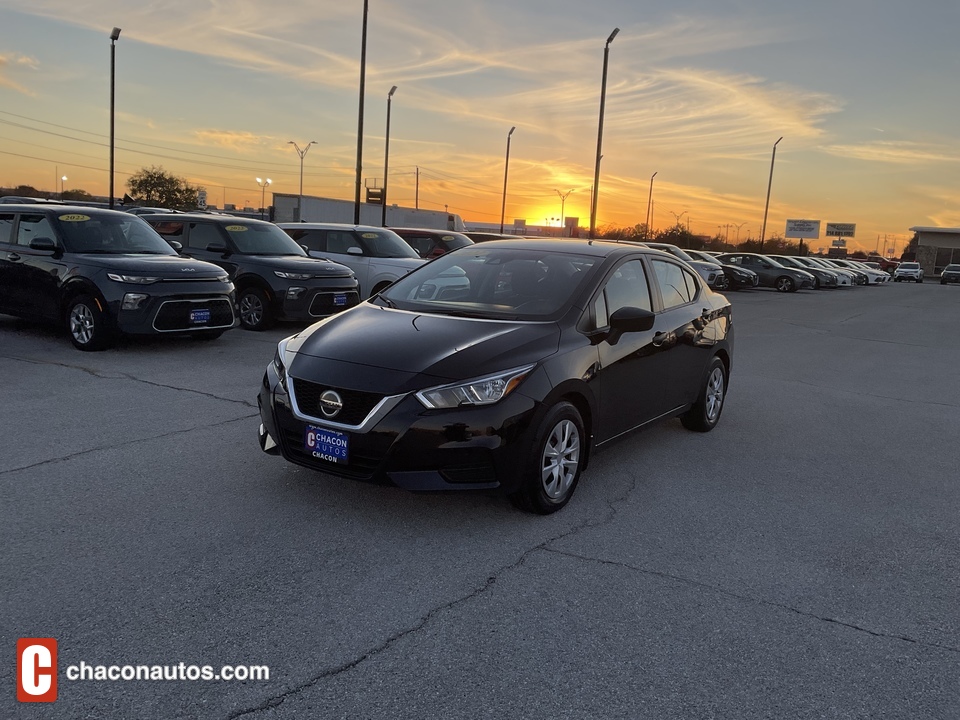 2022 Nissan Versa S CVT