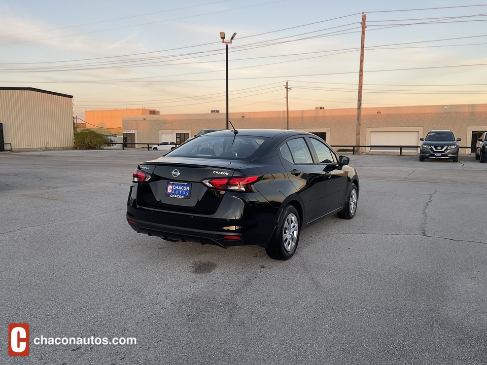 2022 Nissan Versa S CVT