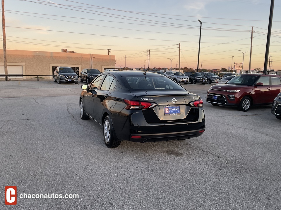 2022 Nissan Versa S CVT