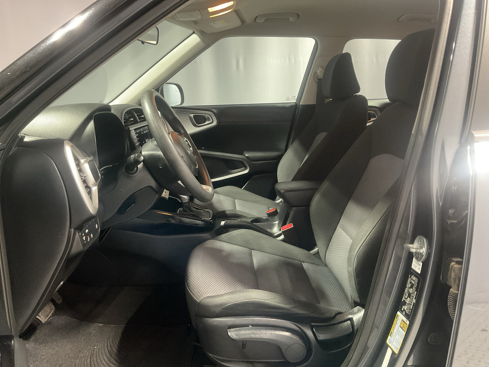 2022 Kia Soul LX CVT