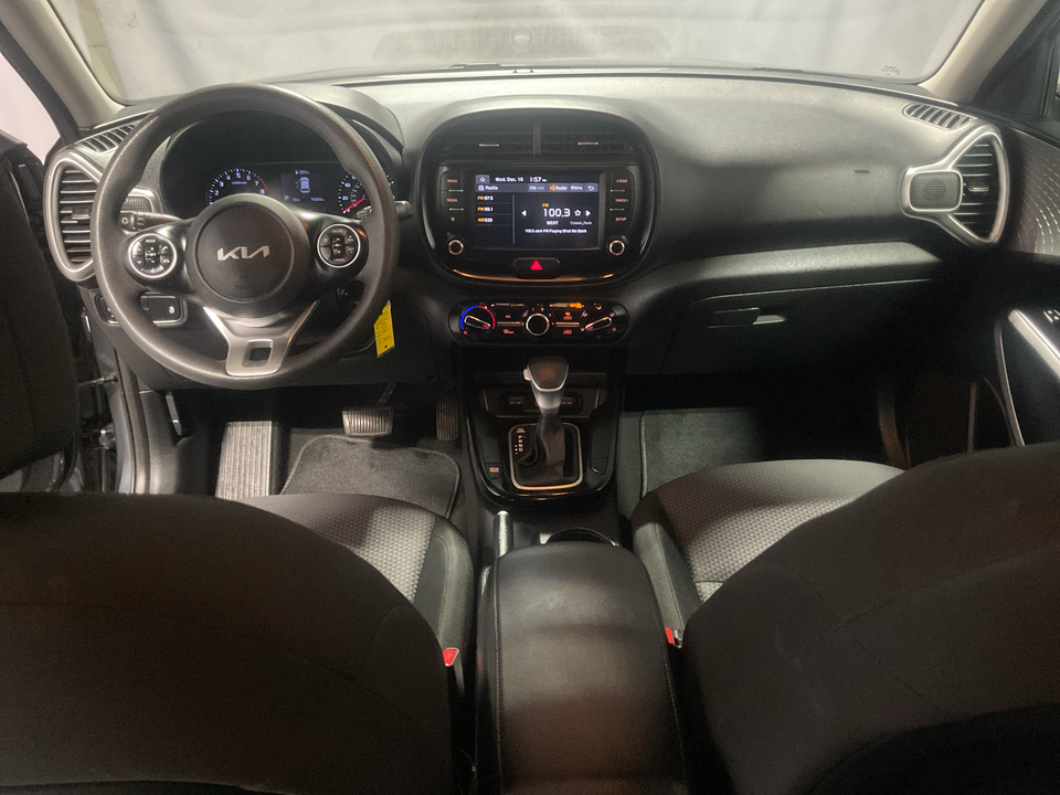 2022 Kia Soul LX CVT