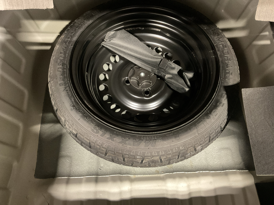 2023 Nissan Versa SV