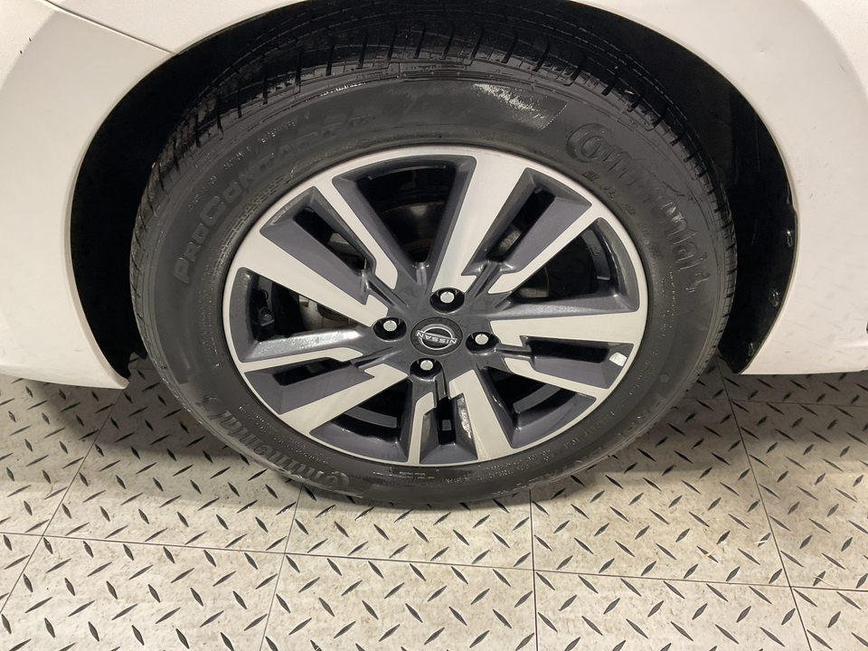 2023 Nissan Versa SV