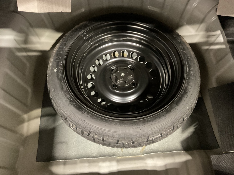 2023 Nissan Versa SV