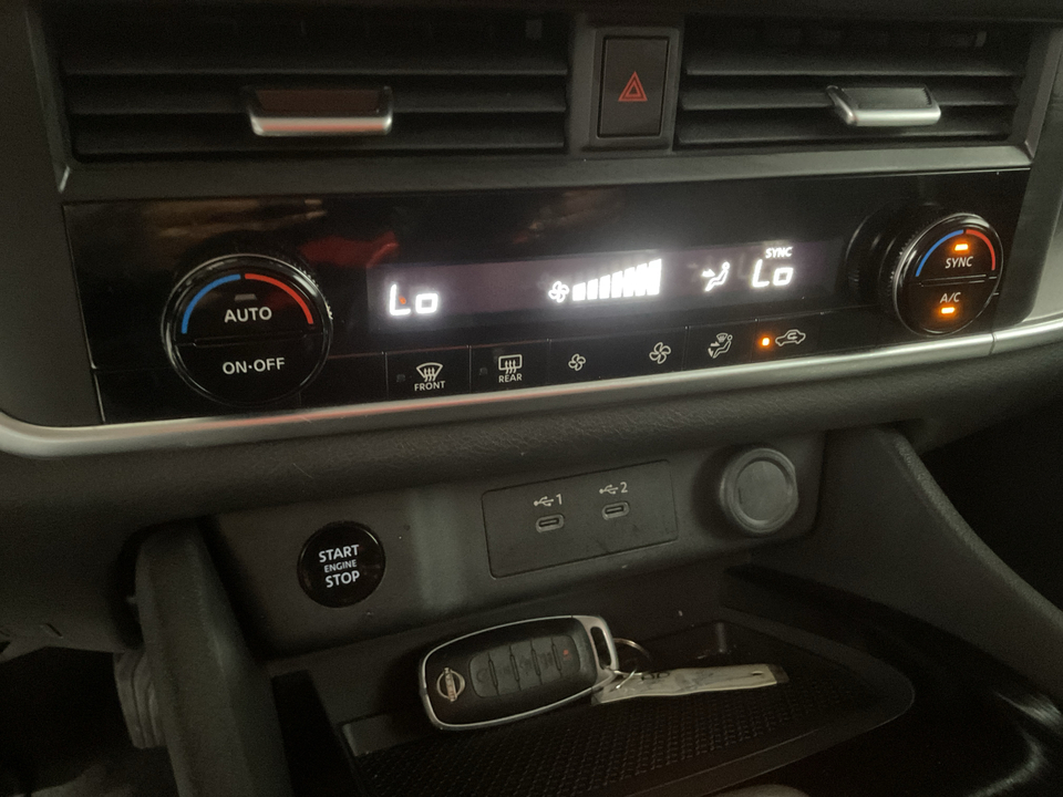 2025 Nissan Rogue SV