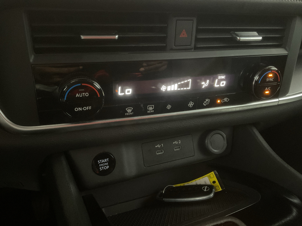 2025 Nissan Rogue SV