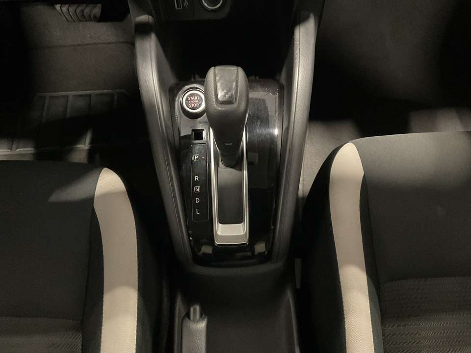 2022 Nissan Versa SV