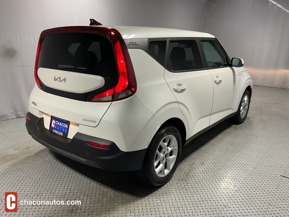 2022 Kia Soul LX CVT