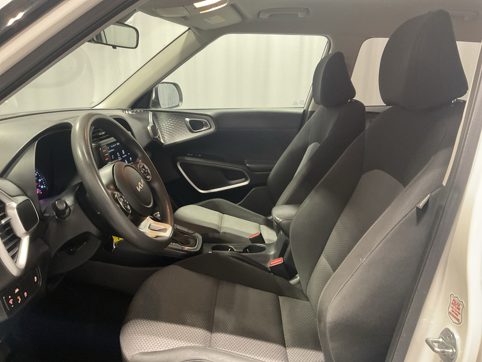 2022 Kia Soul LX CVT
