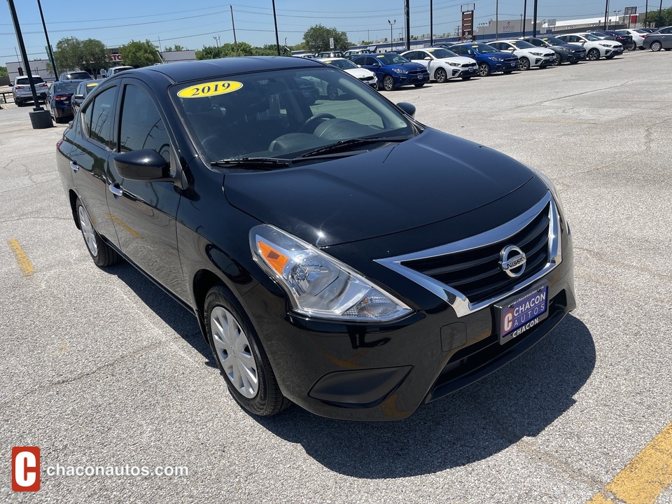 2019 Nissan Versa 1.6 SV Sedan