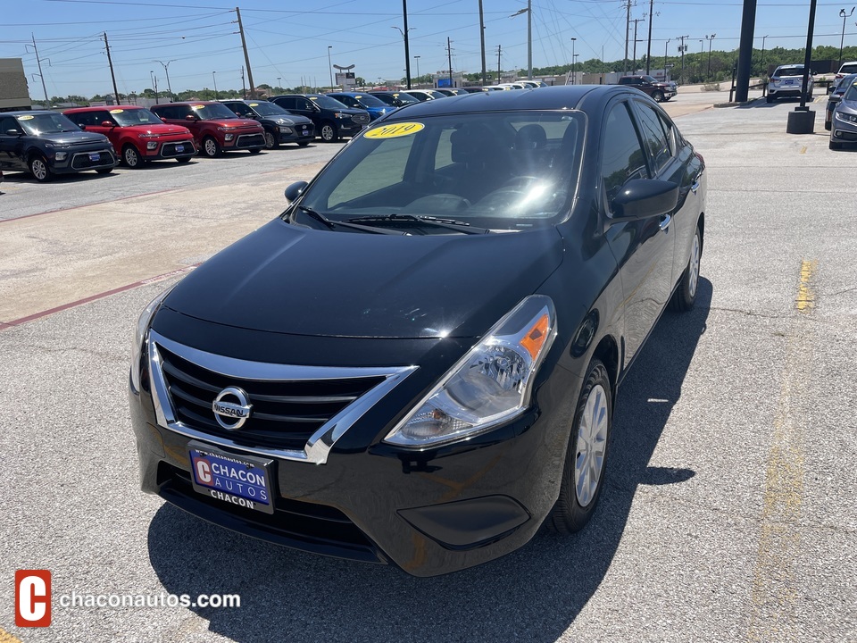 2019 Nissan Versa 1.6 SV Sedan