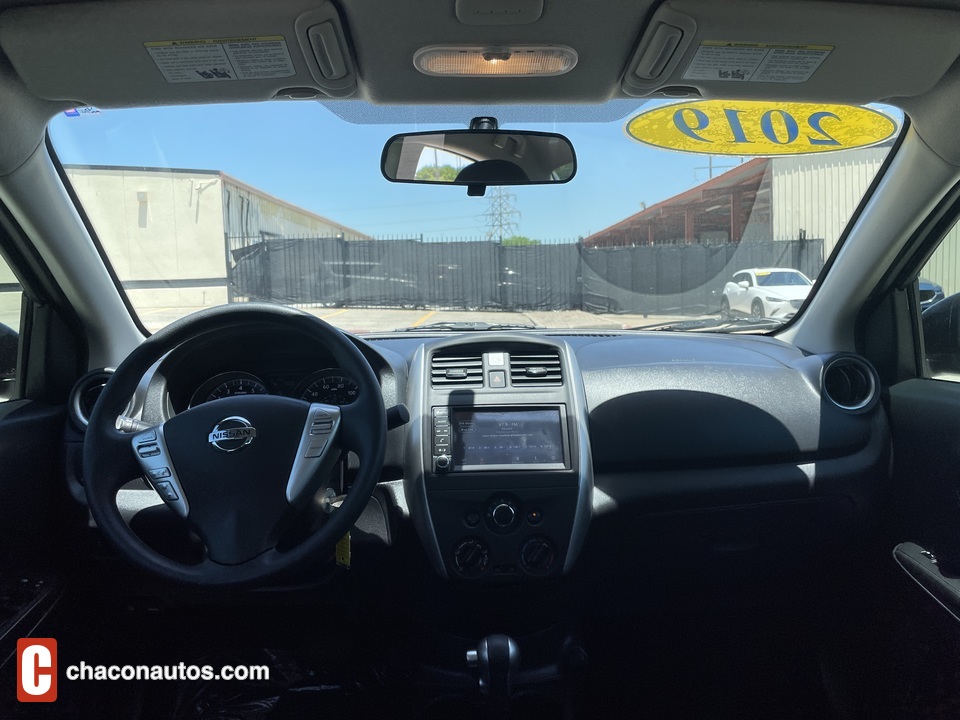 2019 Nissan Versa 1.6 SV Sedan