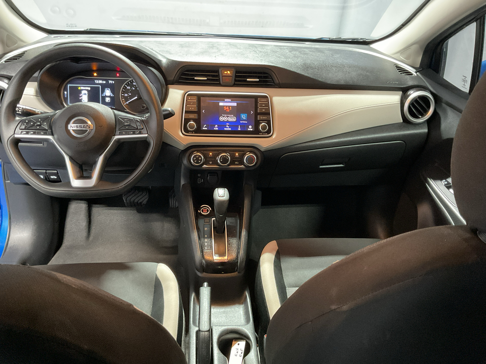 2022 Nissan Versa SV