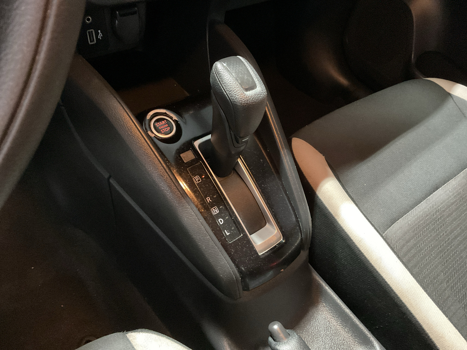 2022 Nissan Versa SV