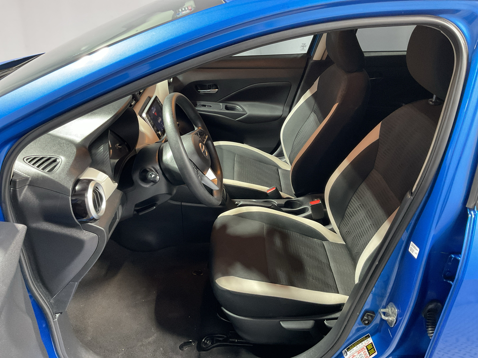 2022 Nissan Versa SV