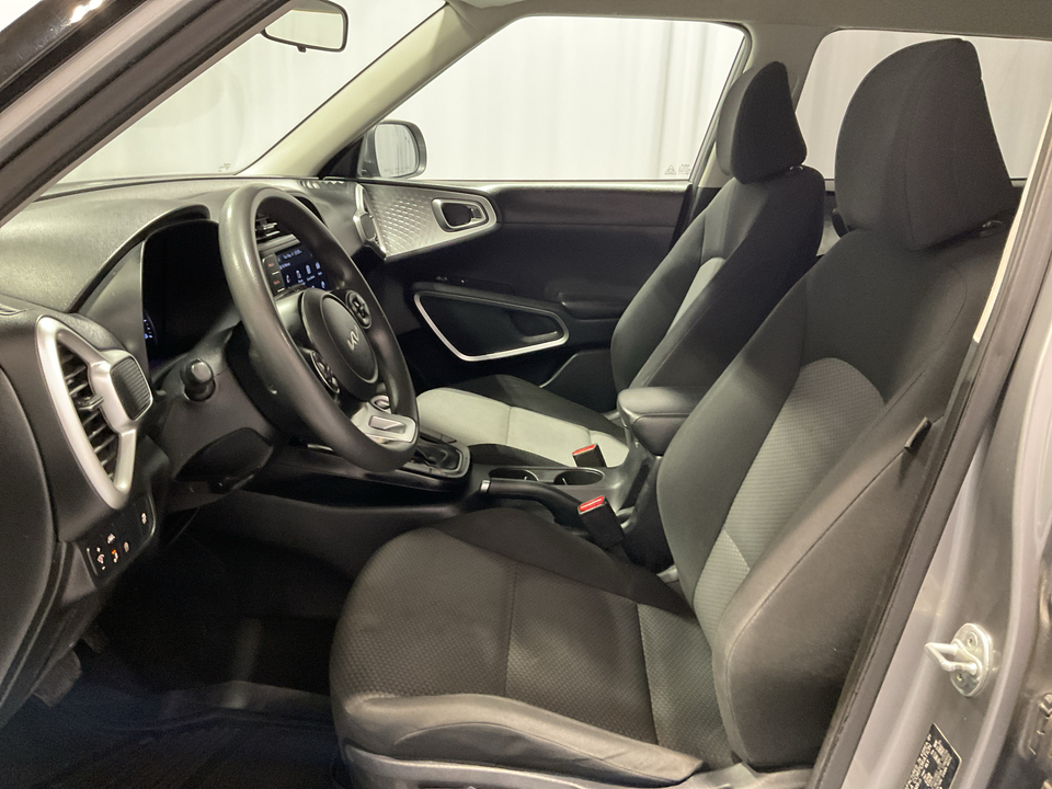 2022 Kia Soul LX CVT