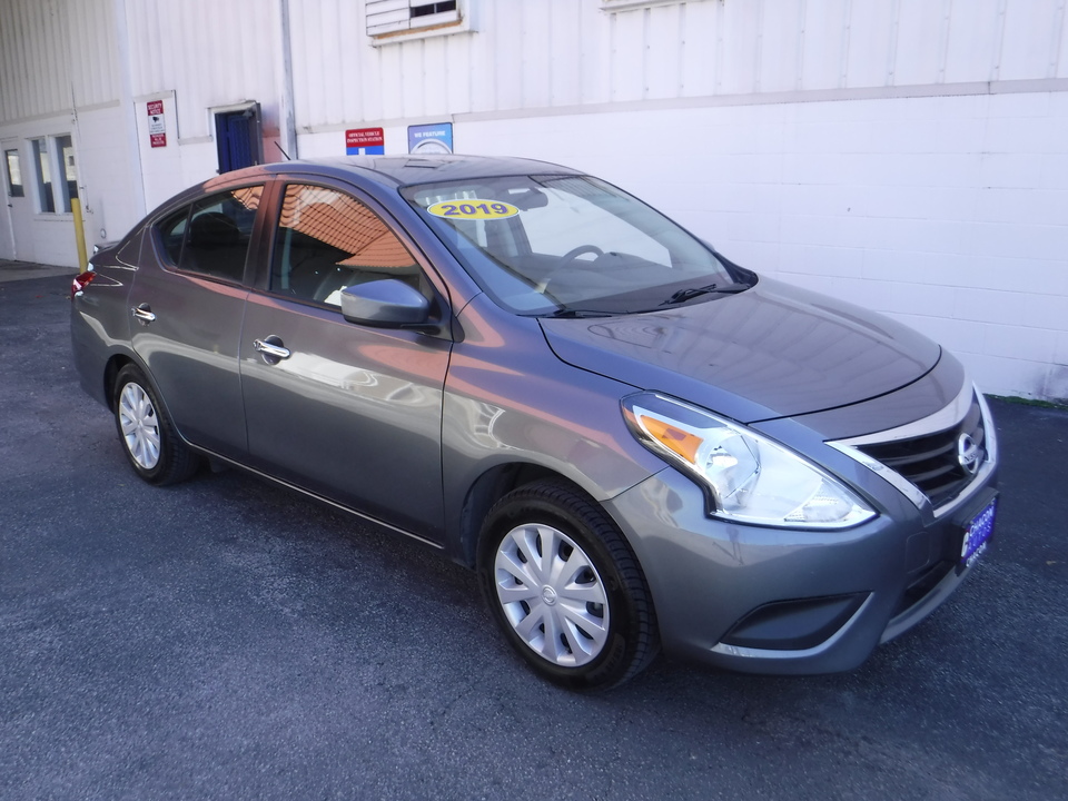 2019 Nissan Versa 1.6 SV Sedan