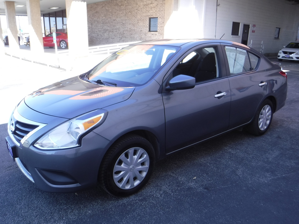 2019 Nissan Versa 1.6 SV Sedan