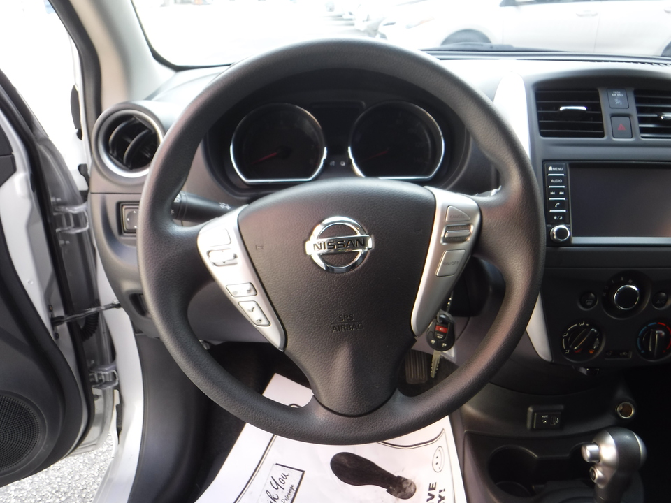 2019 Nissan Versa 1.6 SV Sedan