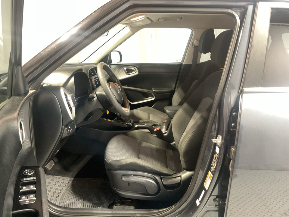 2022 Kia Soul LX CVT