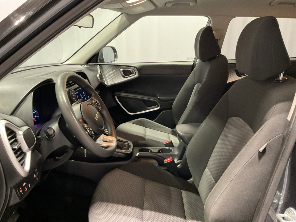 2022 Kia Soul LX CVT