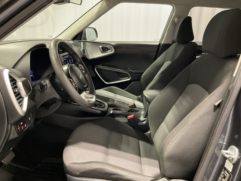 2022 Kia Soul LX CVT
