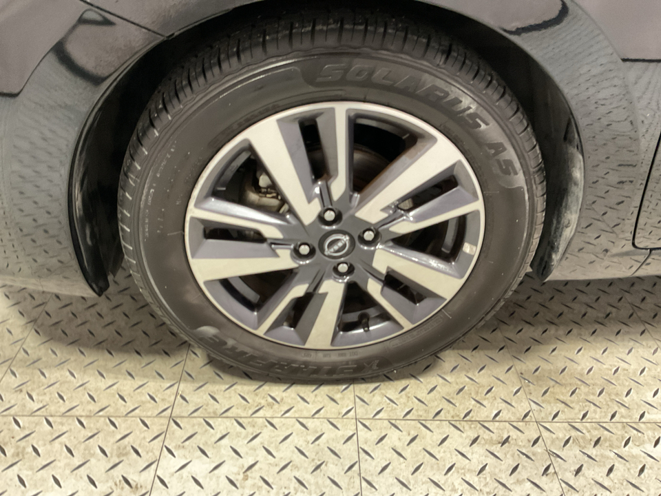 2023 Nissan Versa SV