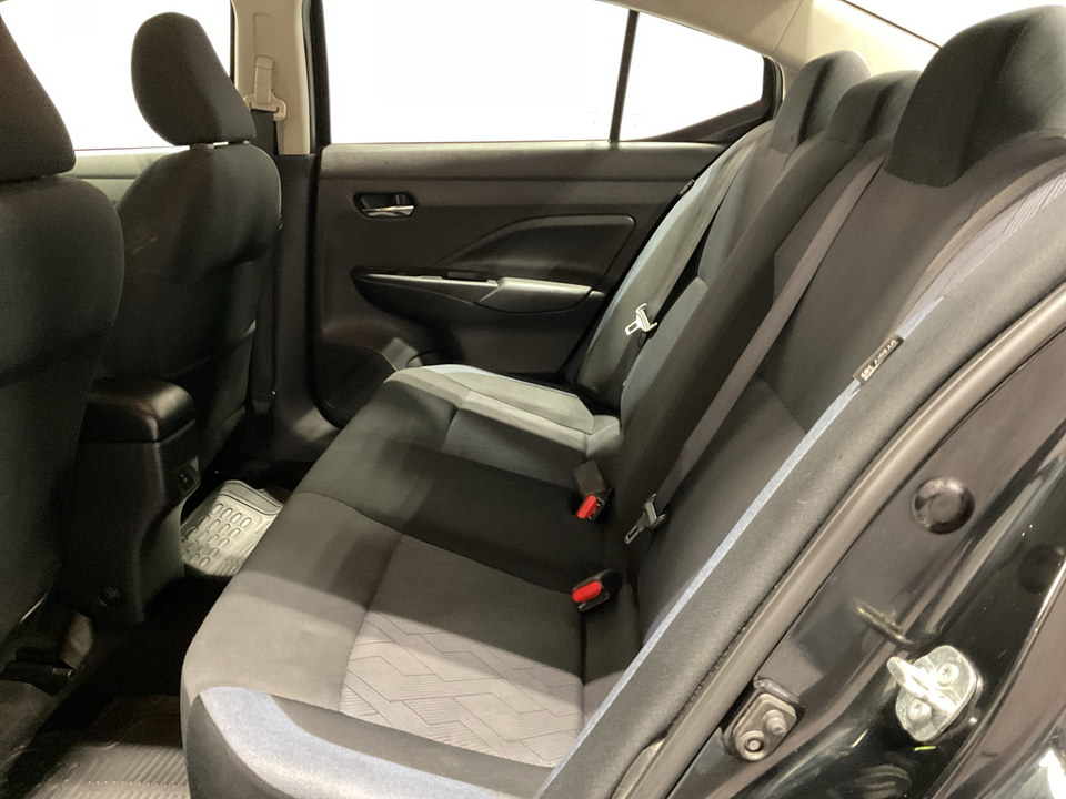 2023 Nissan Versa SV