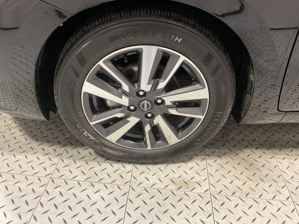 2025 Nissan Versa SV